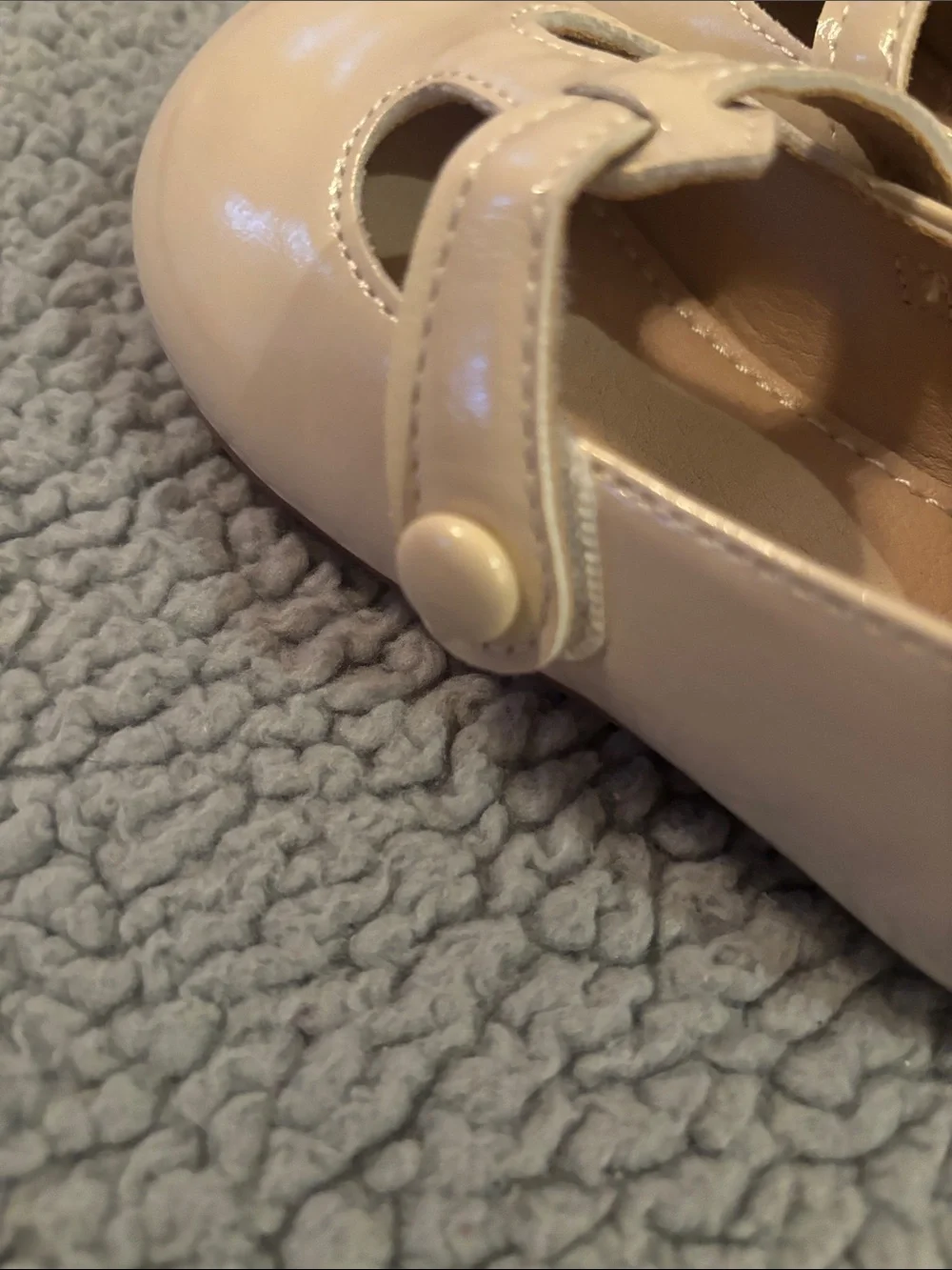 NWOT GUGUYeah Toddler Cream Patent Mary Jane Dress Shoes